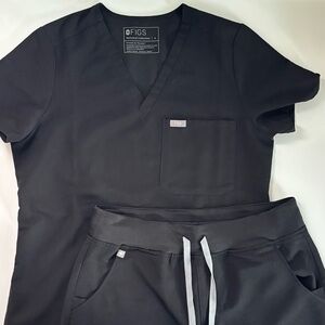 Figs Black V-Neck Scrub Top with Drawstring Jogger Pants